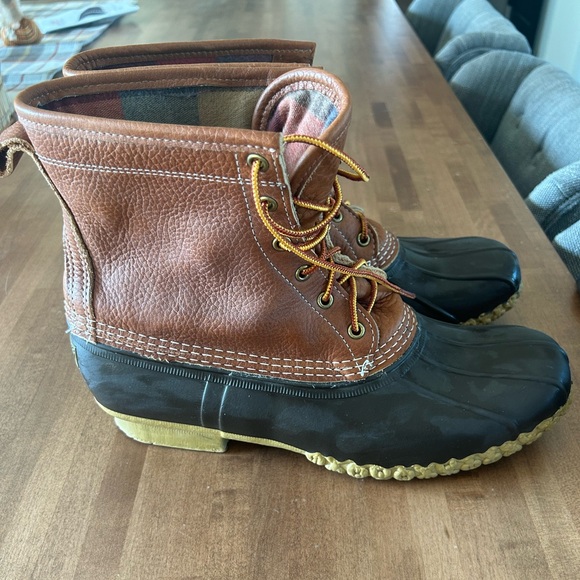 L.L Bean Men’s Leather Bean Boots. Flannel-lined insulated. - Picture 1 of 10
